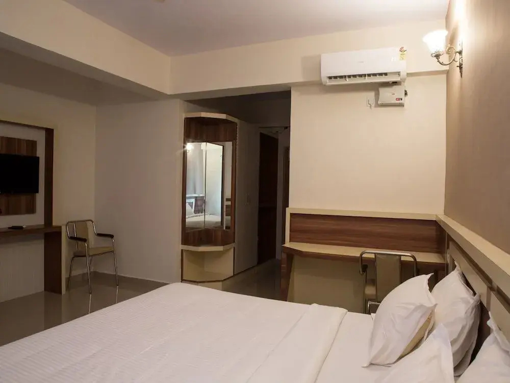 OYO 9248 Hotel Shrinidhi - фото 3