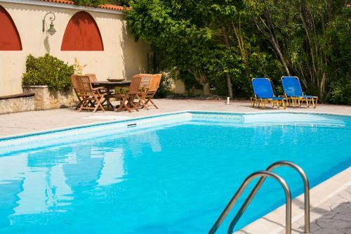 Irena Studios And Apartments