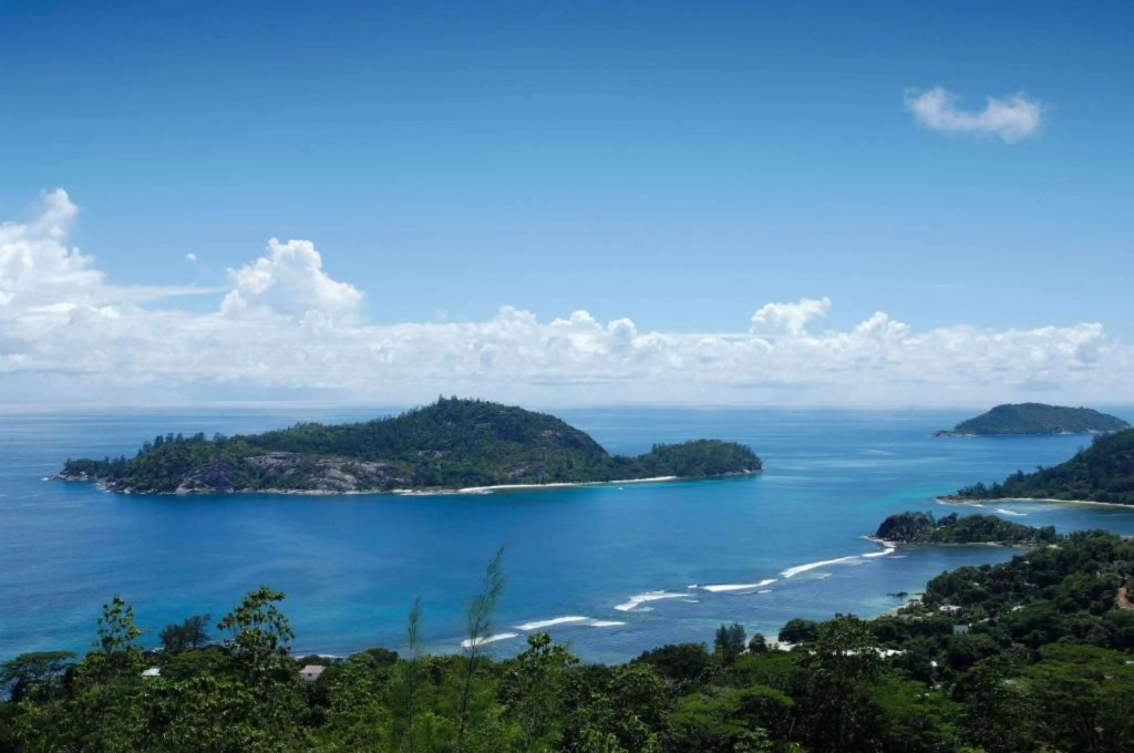 Beach & Waterfront