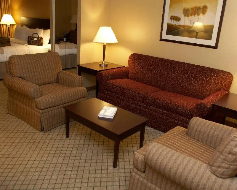 Armoni Inn & Suites - Chambres