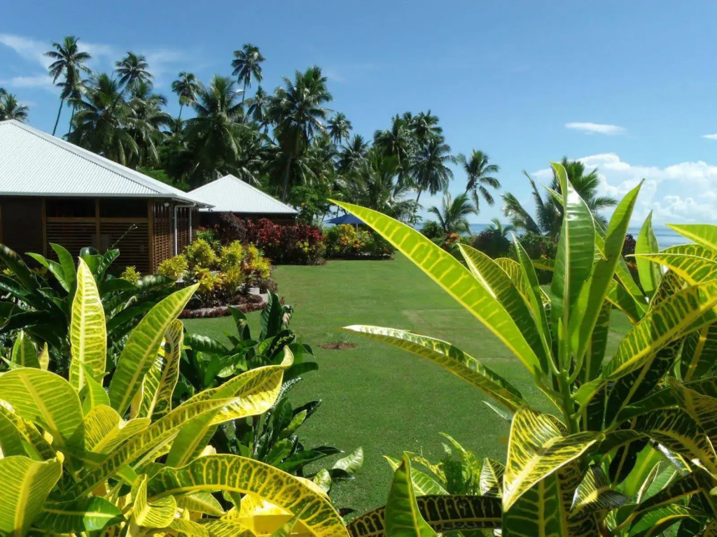 Aroha Taveuni Beachfront Bures