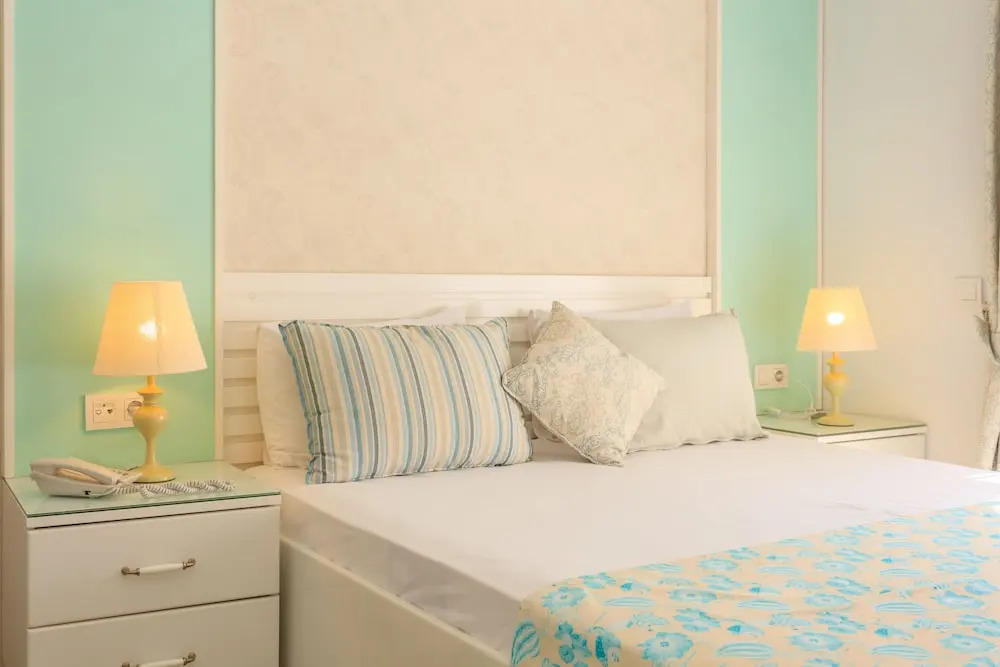 Двухместный номер Superior с видом на бассейн двуспальная кровать в Flamingo Hotel & Spa - Pet Friendly