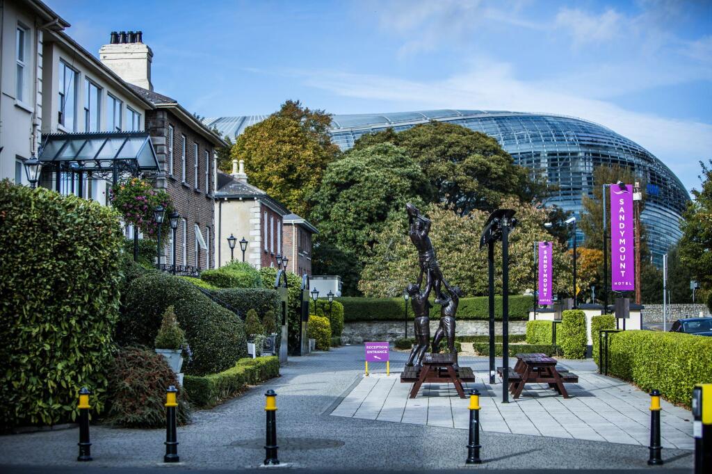 Sandymount Hotel picture