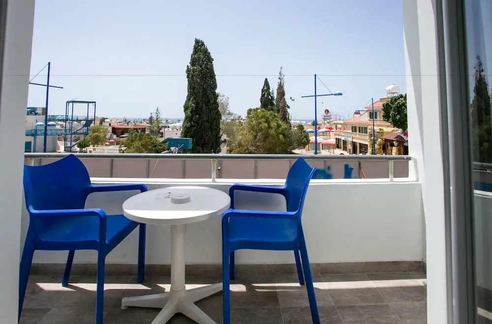 Balcony & Terrace