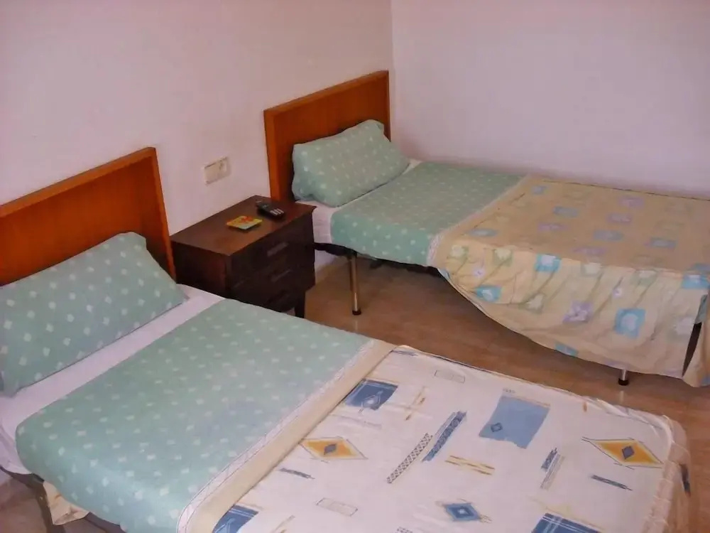 Economy room