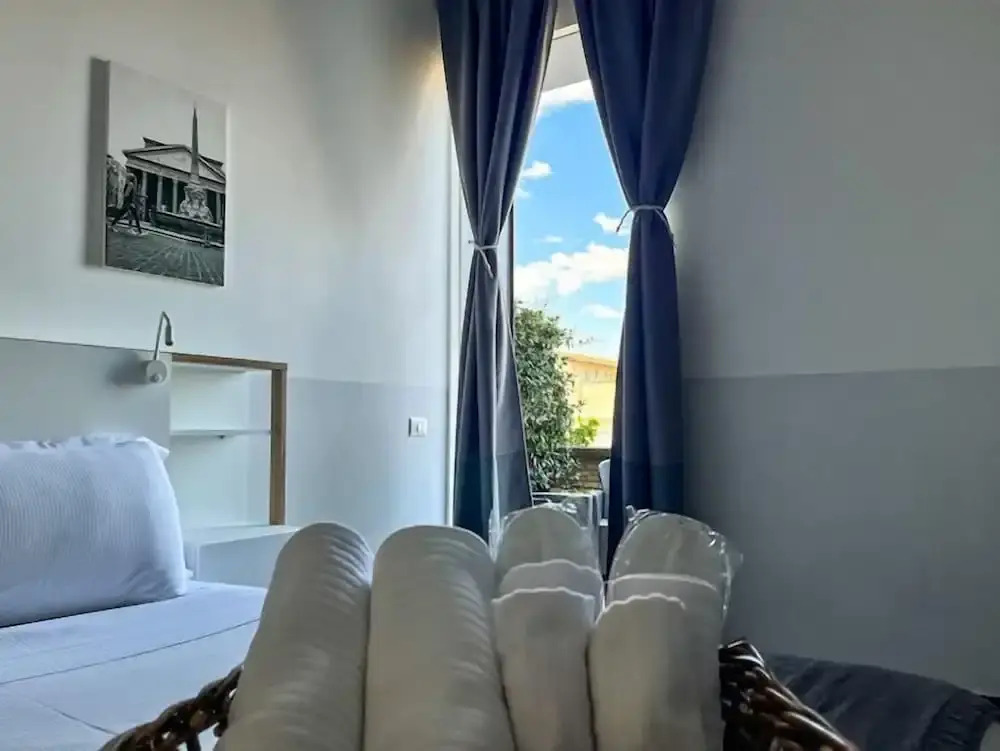 Двухместный номер Standard с балконом двуспальная кровать в Arch Rome Suites