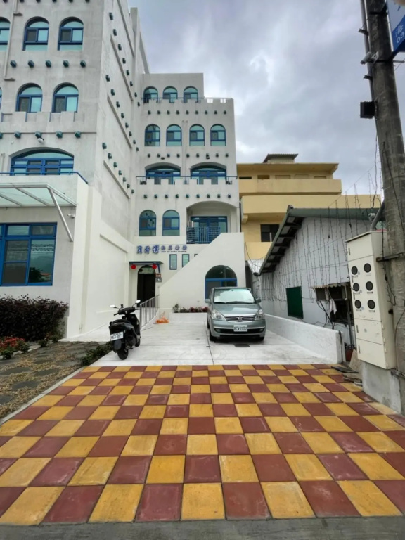 Moon Bay Coastal Hotel