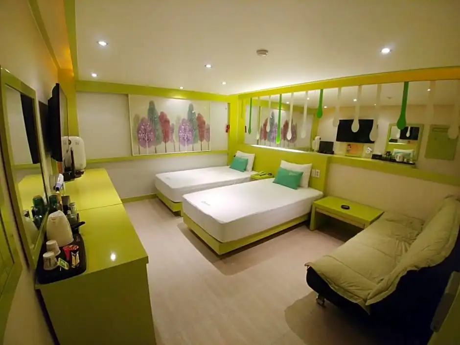 Standard Double room (twin beds)