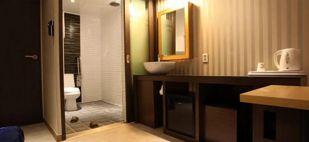 Line Plus Hotel - Chambres