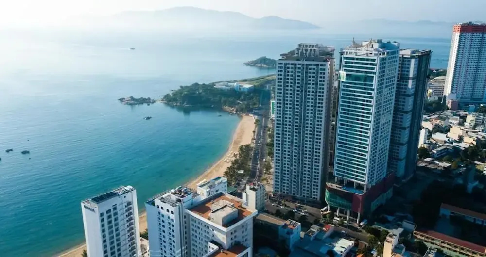 Beach & Waterfront