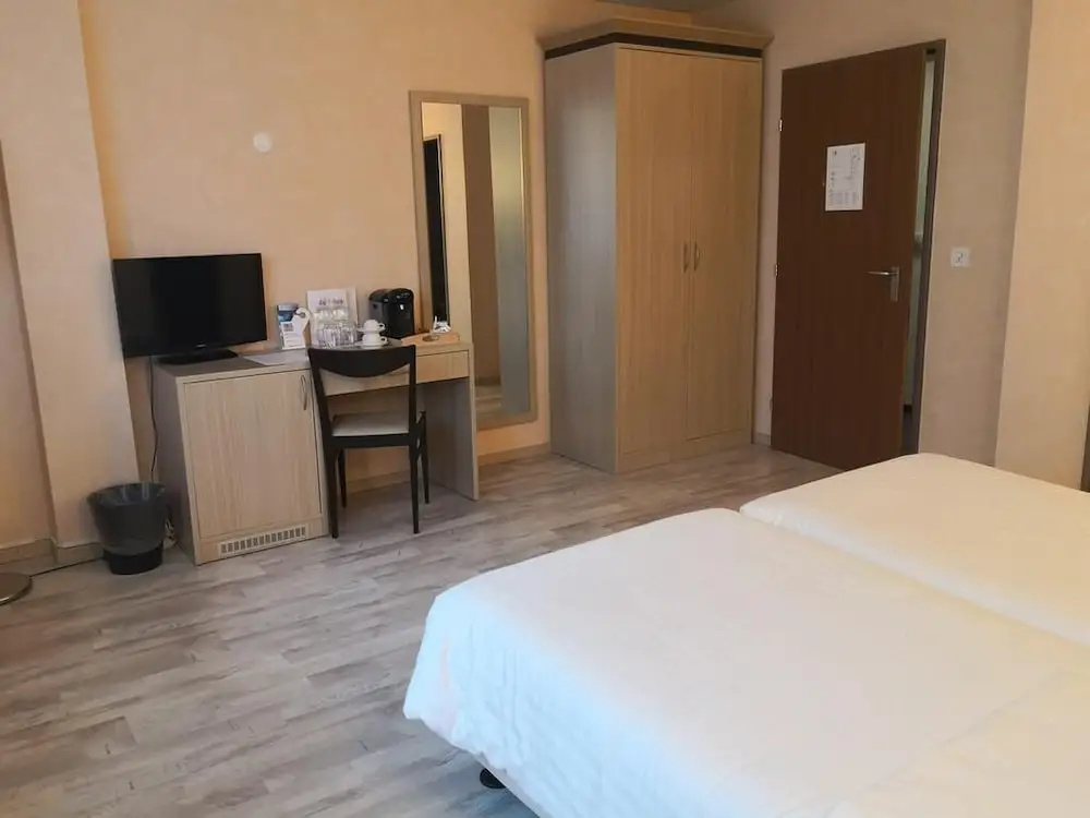 Hotel De La Vieille Tour - Chambres