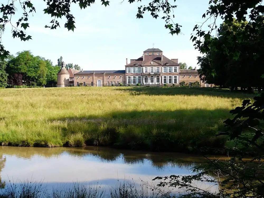 Dependance of a 16th Century Castle Listed as an Historical Monument!