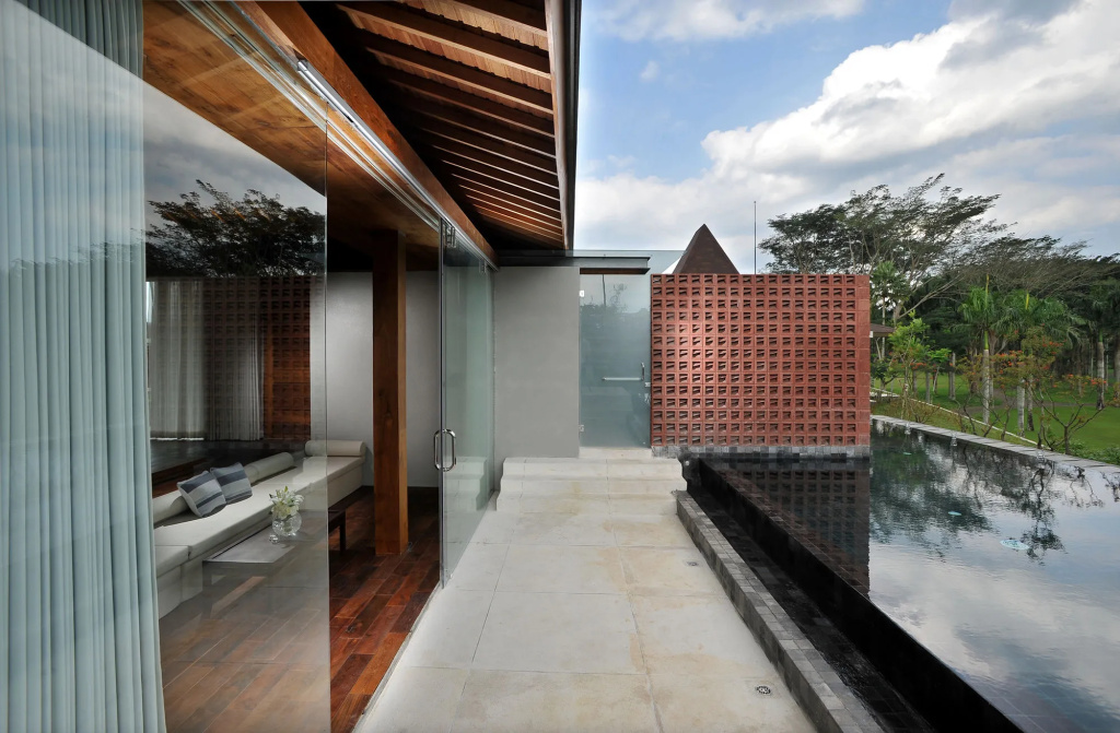 Balcony & Terrace