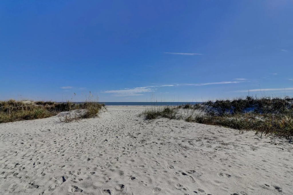 Captains Walk 481