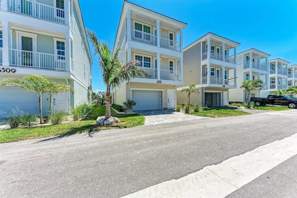 Sweet & Salty Beach House 3 Bedroom Home