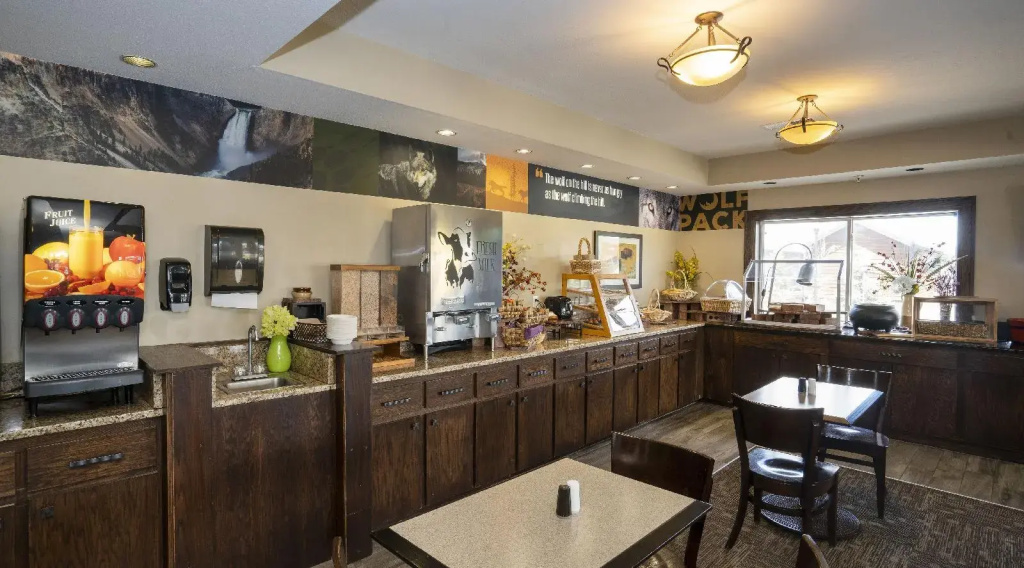 Gray Wolf Inn & Suites - Général