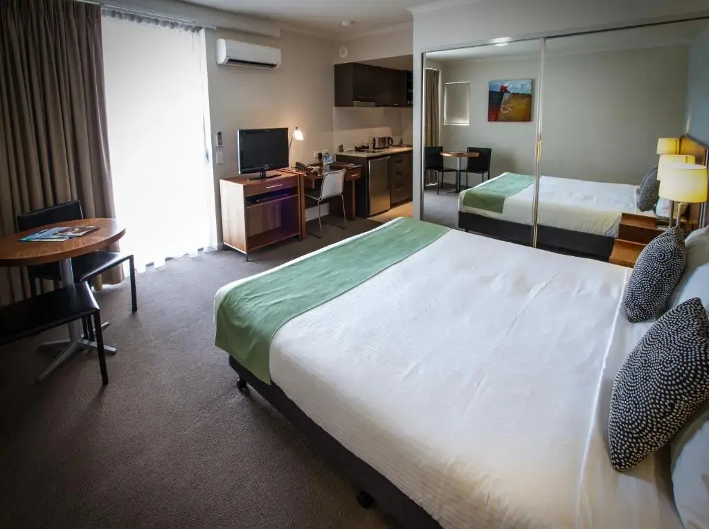 2 Bedrooms Apartment