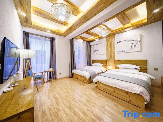 Deluxe Double room (twin beds)