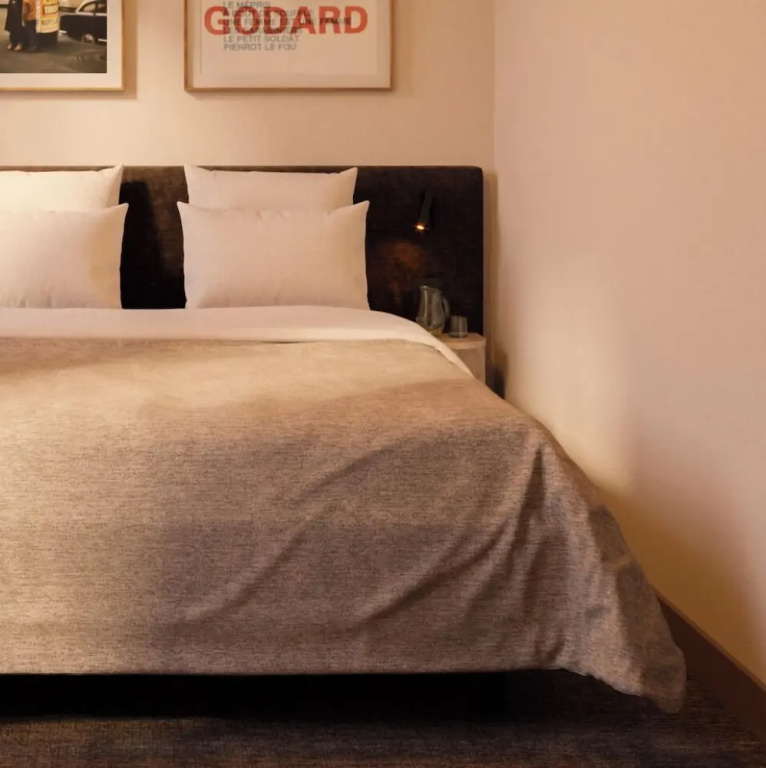 Classic Double room (full double bed)