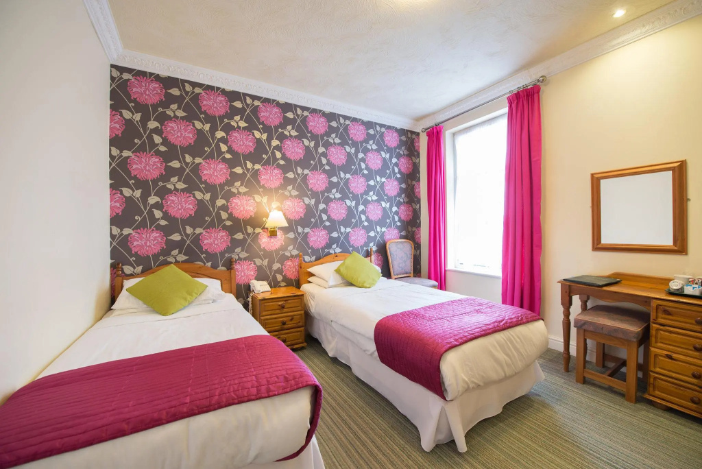 Standard Double room (twin beds)