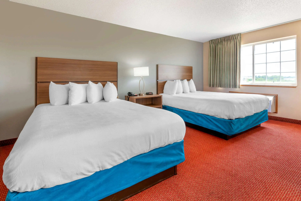 Quadruple Suite