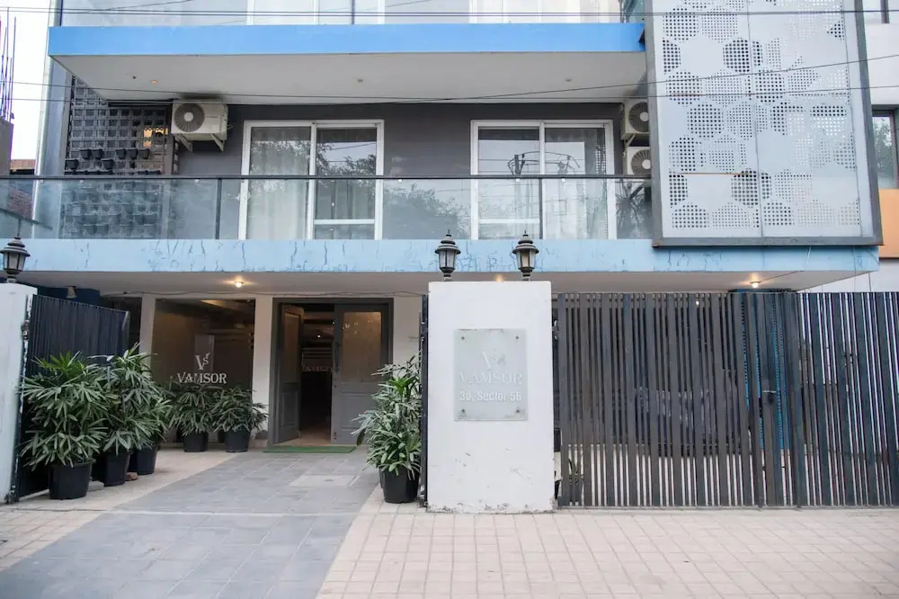30 Vamsor Heights