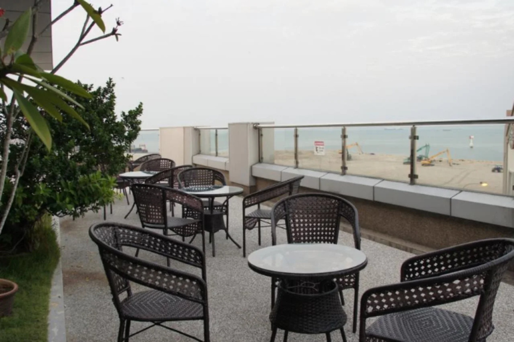 Balcony & Terrace