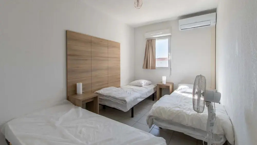 Voir la photo 3 — Modern Seaside Apartment