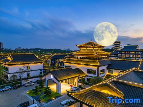 Jingmen Jiupai Tongyuan Hotel (Yuanboyuan Government Affairs Center)