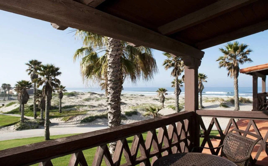 Beach & Waterfront