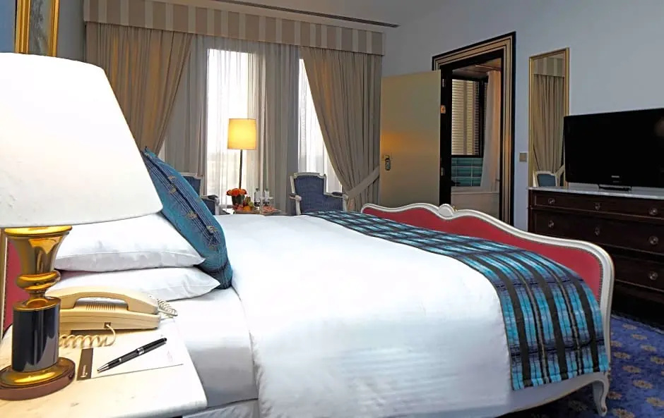 1 Bedroom Double Suite (full double bed)