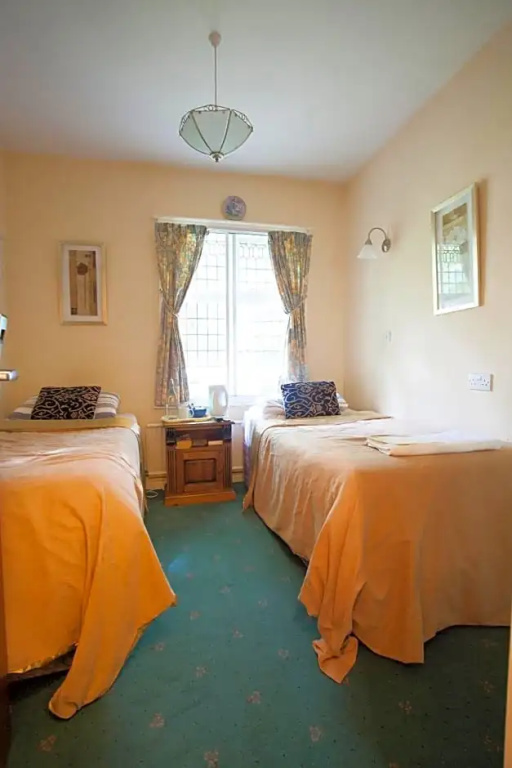 Barons Court Hotel - Chambres