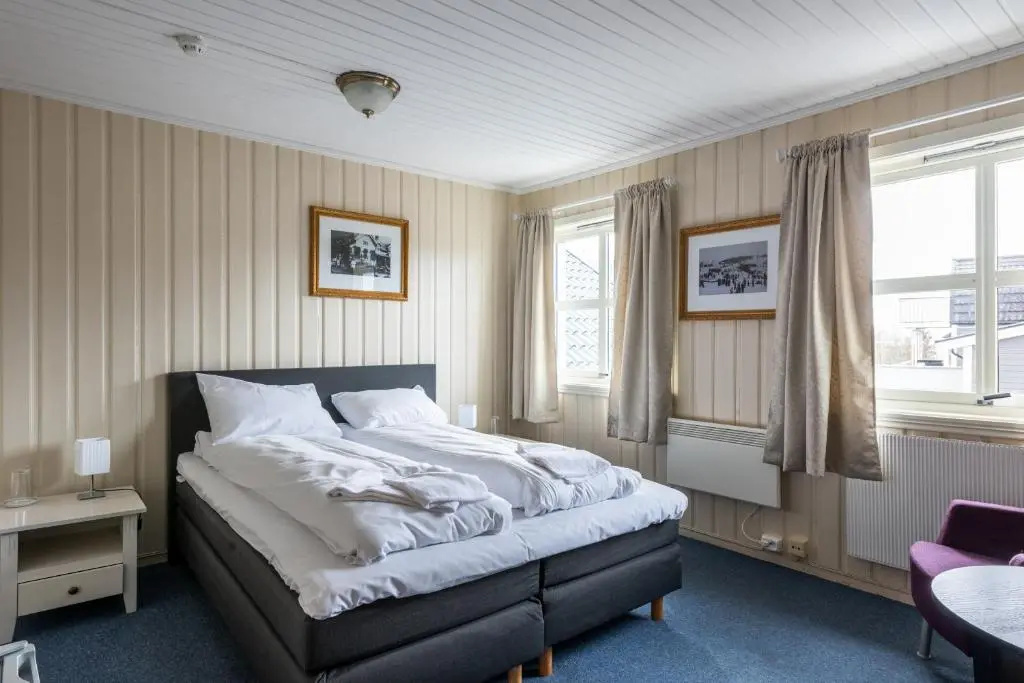 Standard Double room (full double bed)