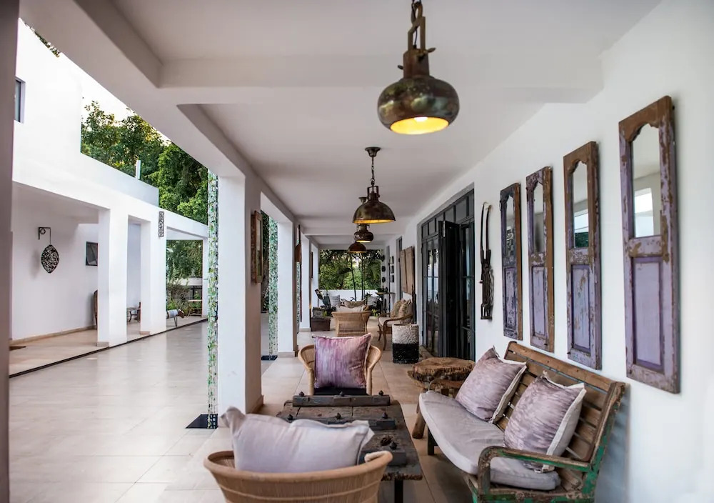 Latitude 13 Degrees — фото 2