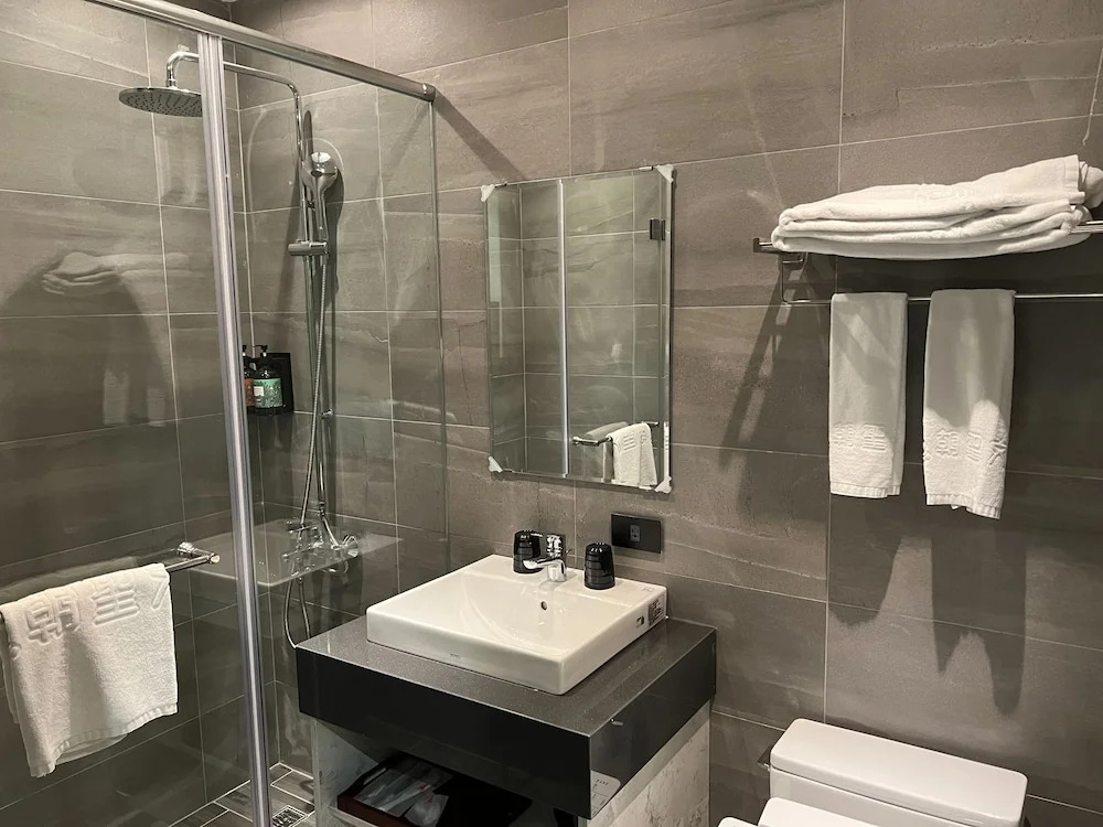 1 Bedroom Superior Double room (full double bed)