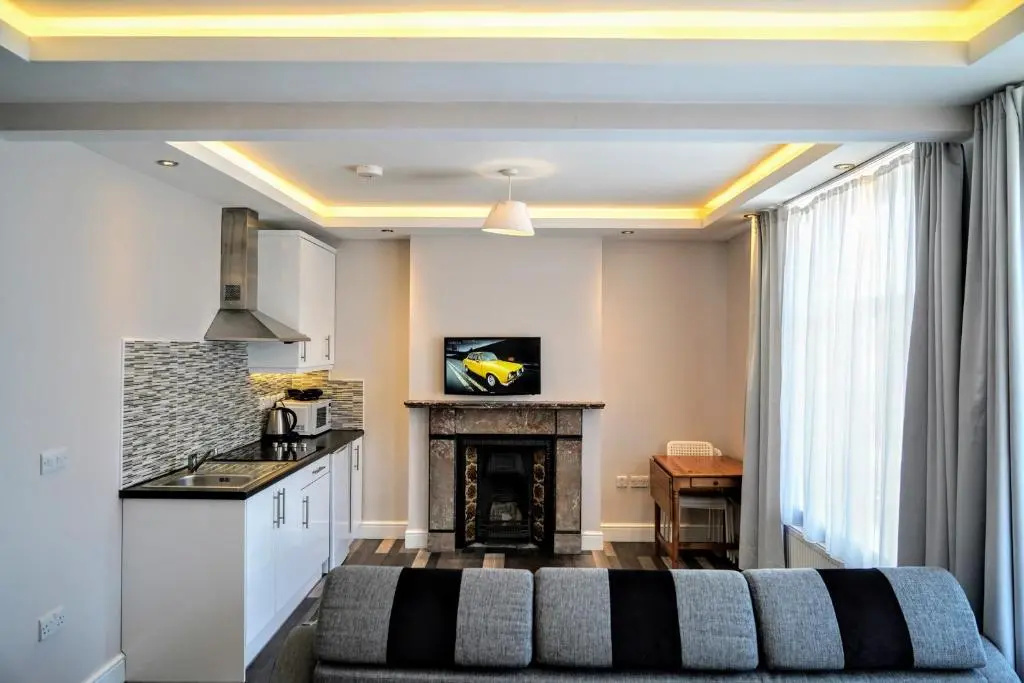Lobby & Reception