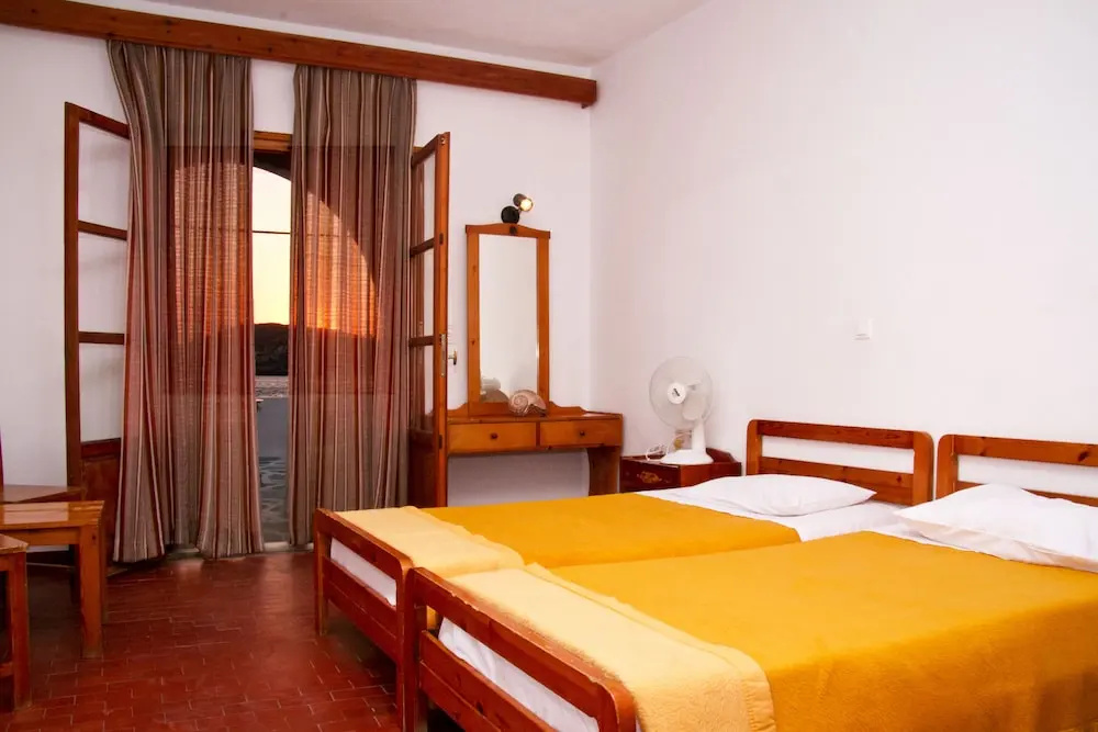 Triple room with courtyard view