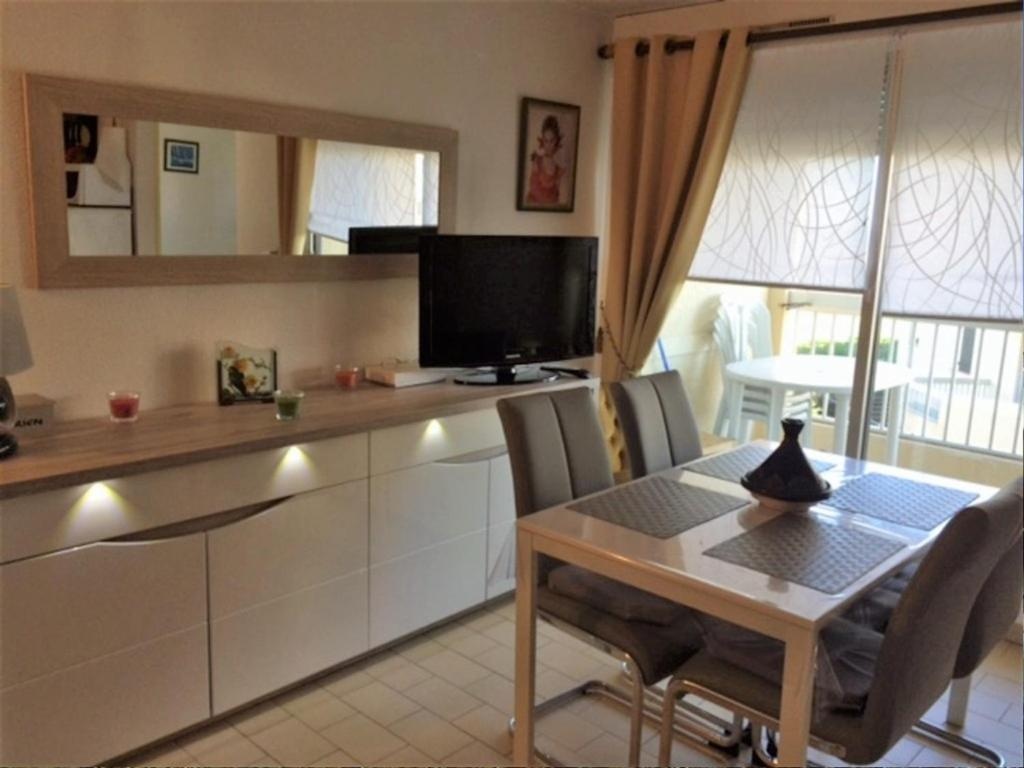 Accès direct plage pour ce superbe T2 moderne et fonctionnel 6FR325