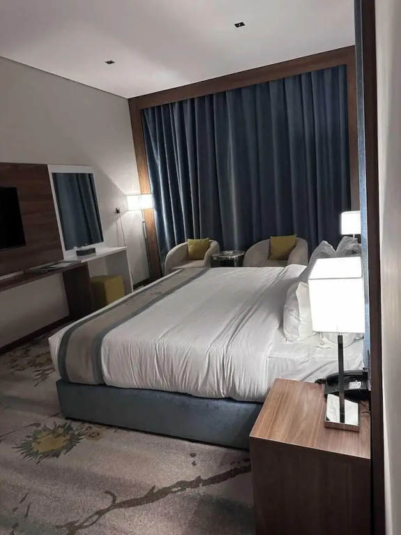 Deluxe Double room (full double bed)