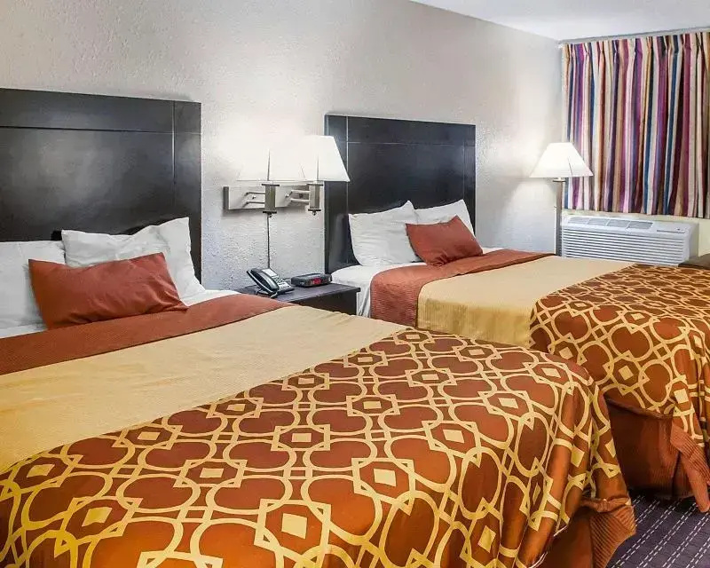 Standard Double room with balcony (full double bed)