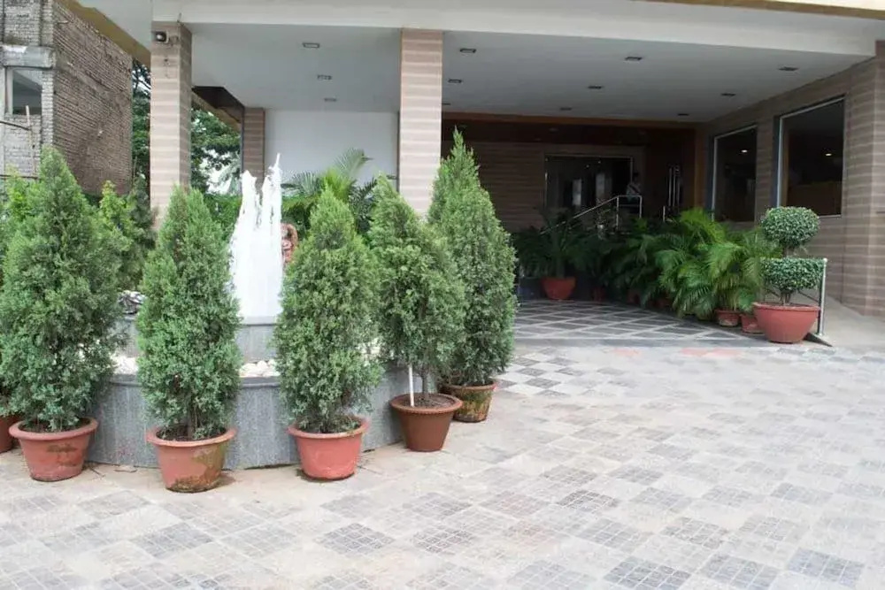 OYO 1651 Hotel Seetal