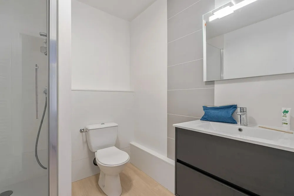 Afficher la photo 7 — Scenic 6-person Duplex Retreat