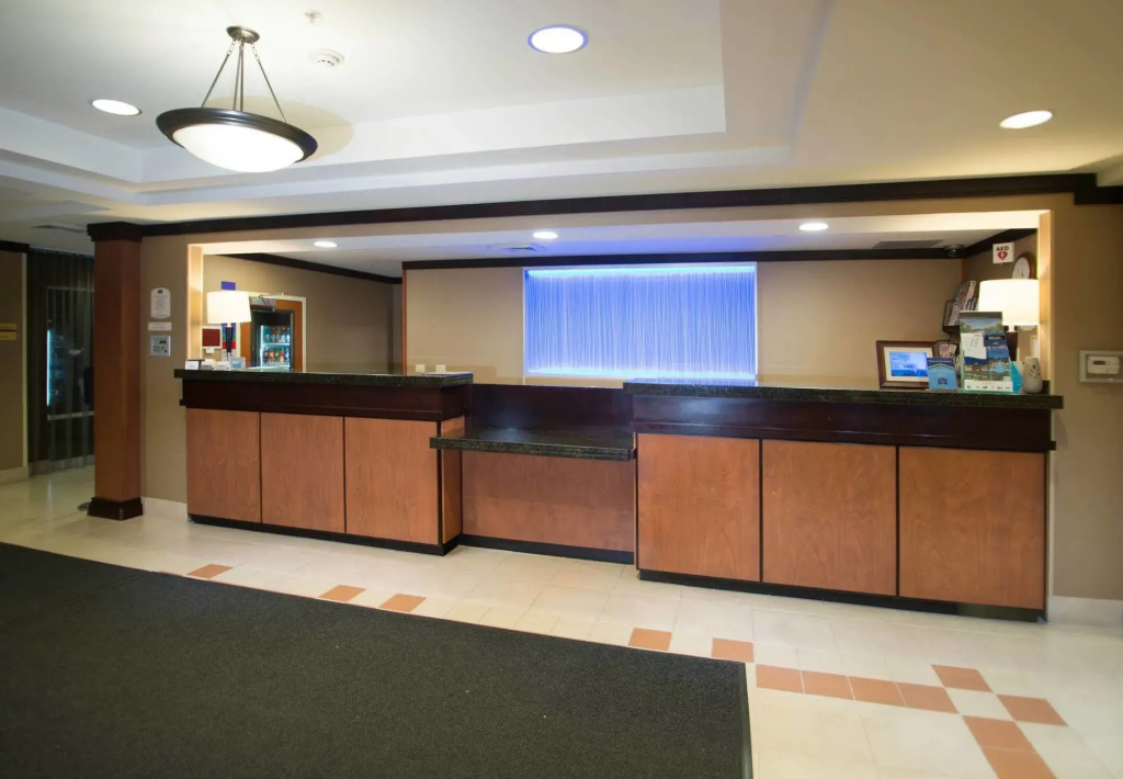 Lobby & Reception