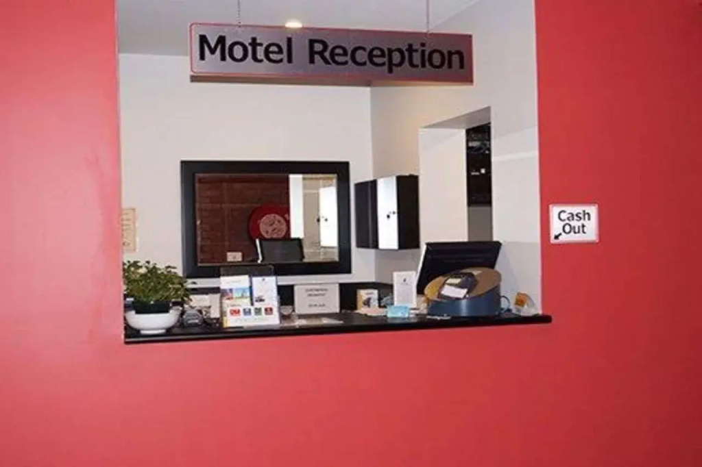 Peppermill Inn - Général