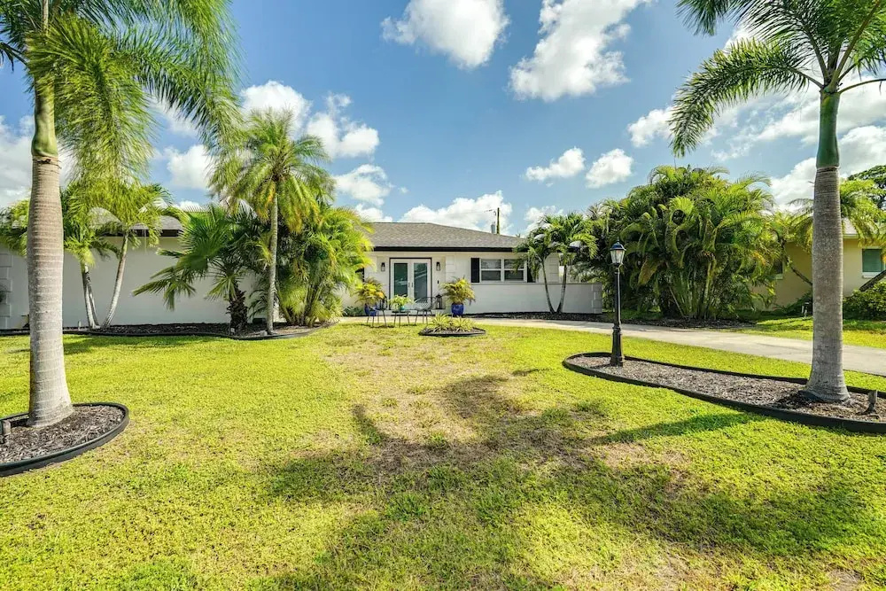 Fort Myers Bungalow - 12 Miles to the Beach!