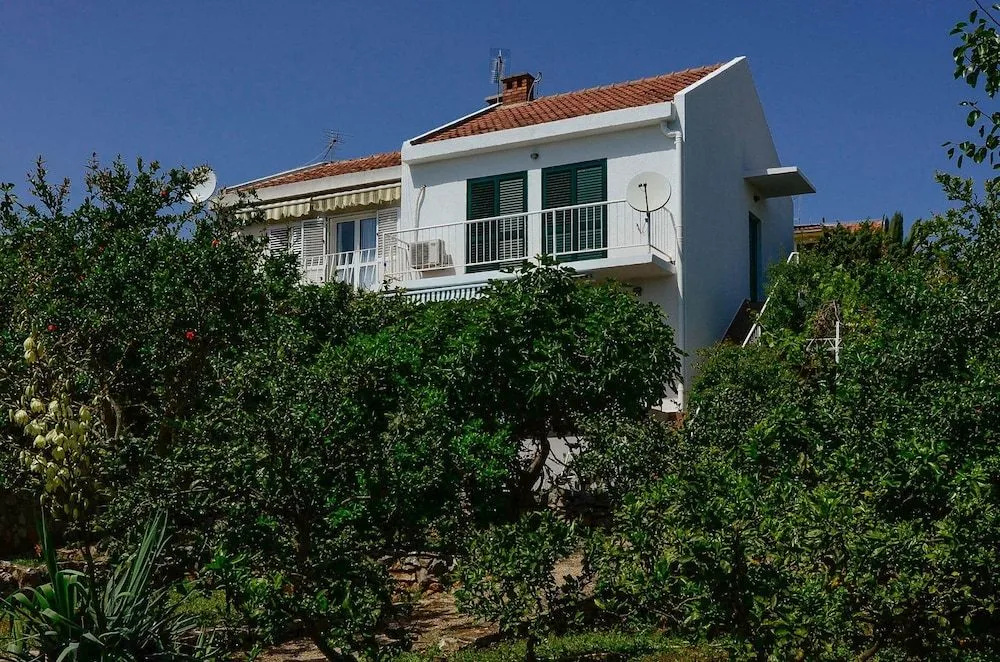 Holiday Home Lovište