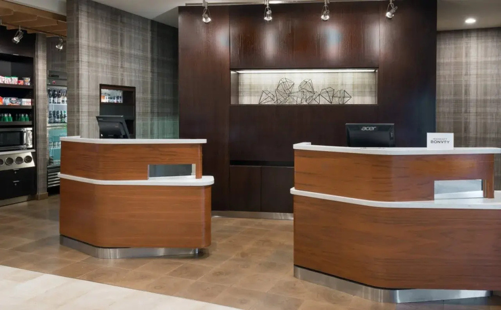 Lobby & Reception