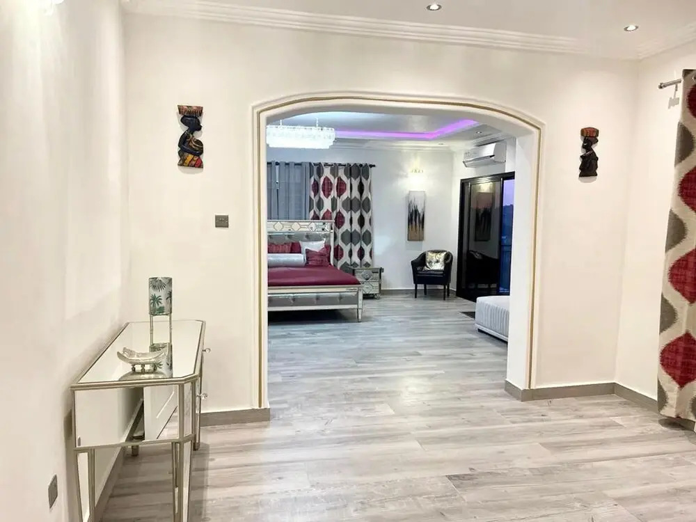 2 Bed Apartment Sleeps 4 - Jacuzzi, Parking, Wifi — фото 5