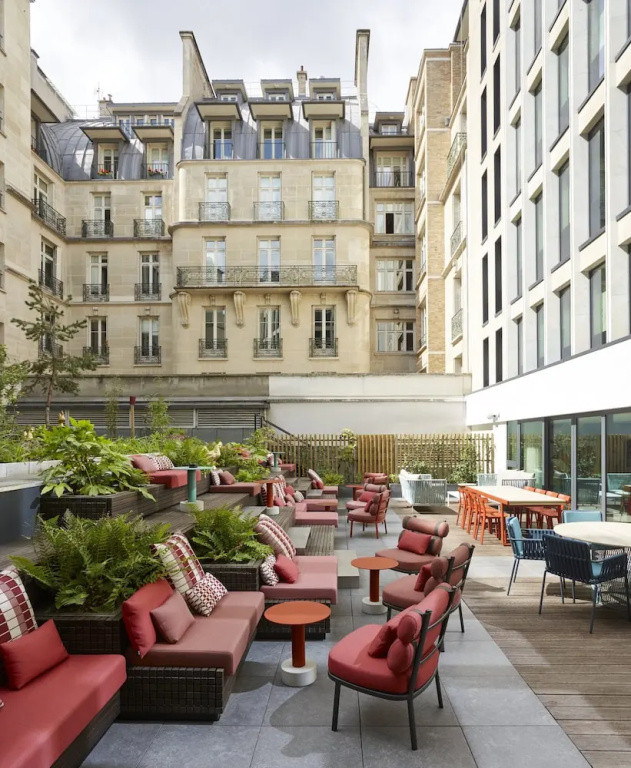 Отель citizenM Paris Champs-Élysées — фото