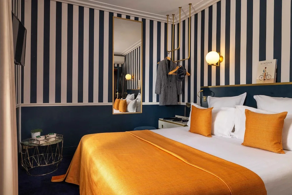 Classic Double room (full double bed)